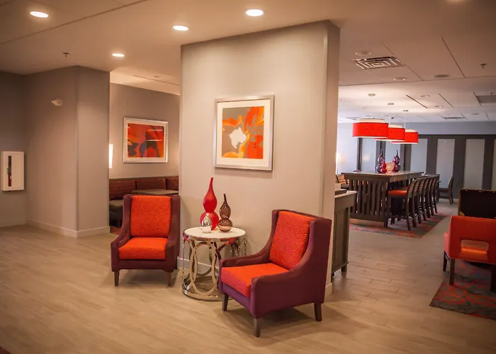 Hotel Hampton Inn-pontiac 3*